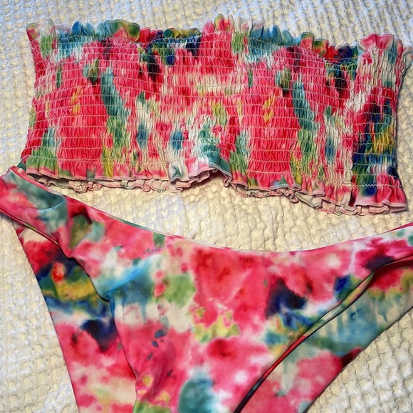 SHEIN Tie Dye Bikini - Picture 3 of 5